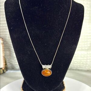 (Z4) Vintage chain with genuine Baltic amber pendant in 925 sterling silver